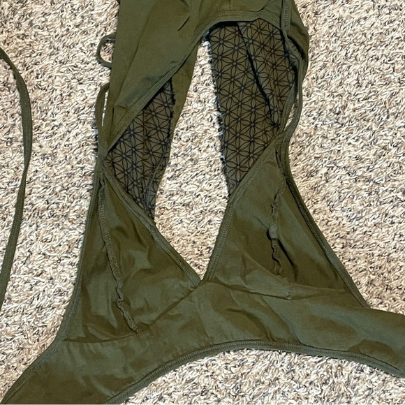 Noralina Freedom Forest Green Shan Hooded Halter Top - Picture 7 of 7